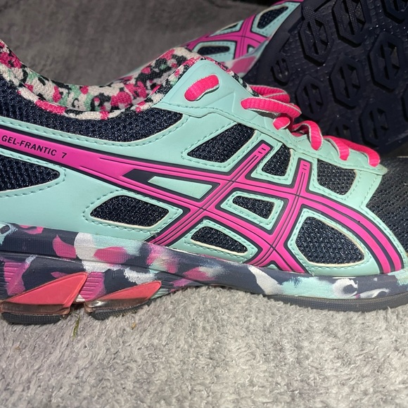 ASICS size 9 - Picture 3 of 7